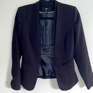 H&M black crop blazer size 4